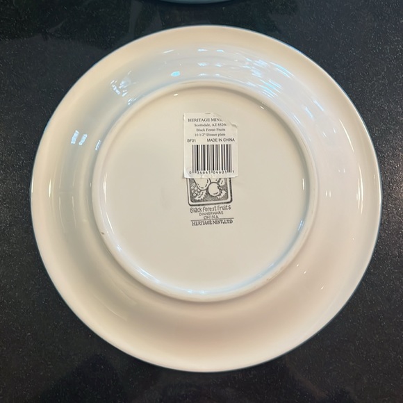 Dinner Plate Black Forest Fruits by HERITAGE MINT - Set of 2 - Picture 8 of 8